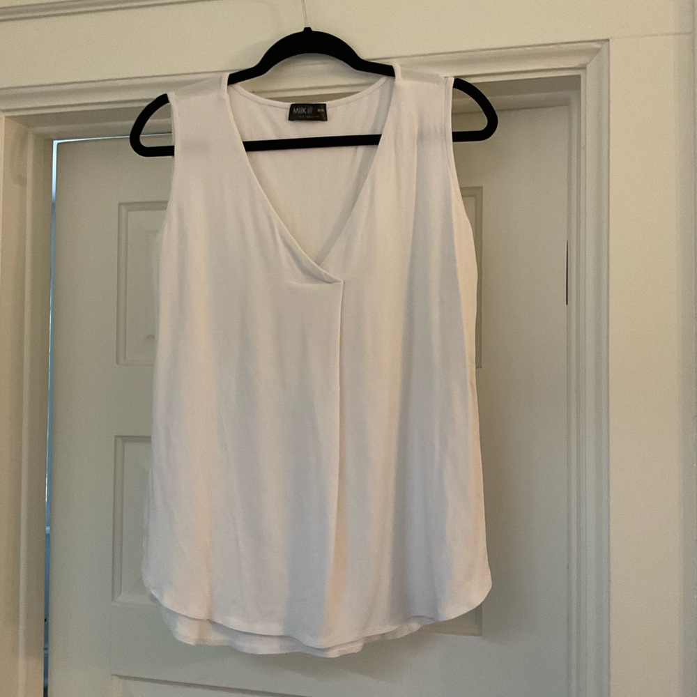 Miik White Sleeveless Top